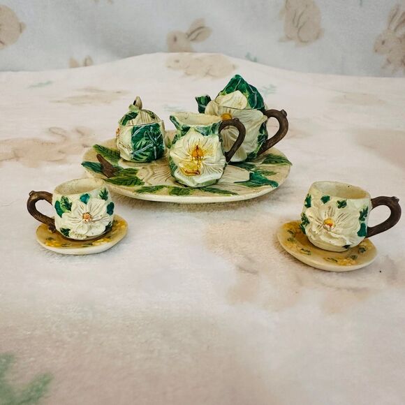 Vintage 1995 Magnolia Flowers Miniature Tea Set - Picture 1 of 3